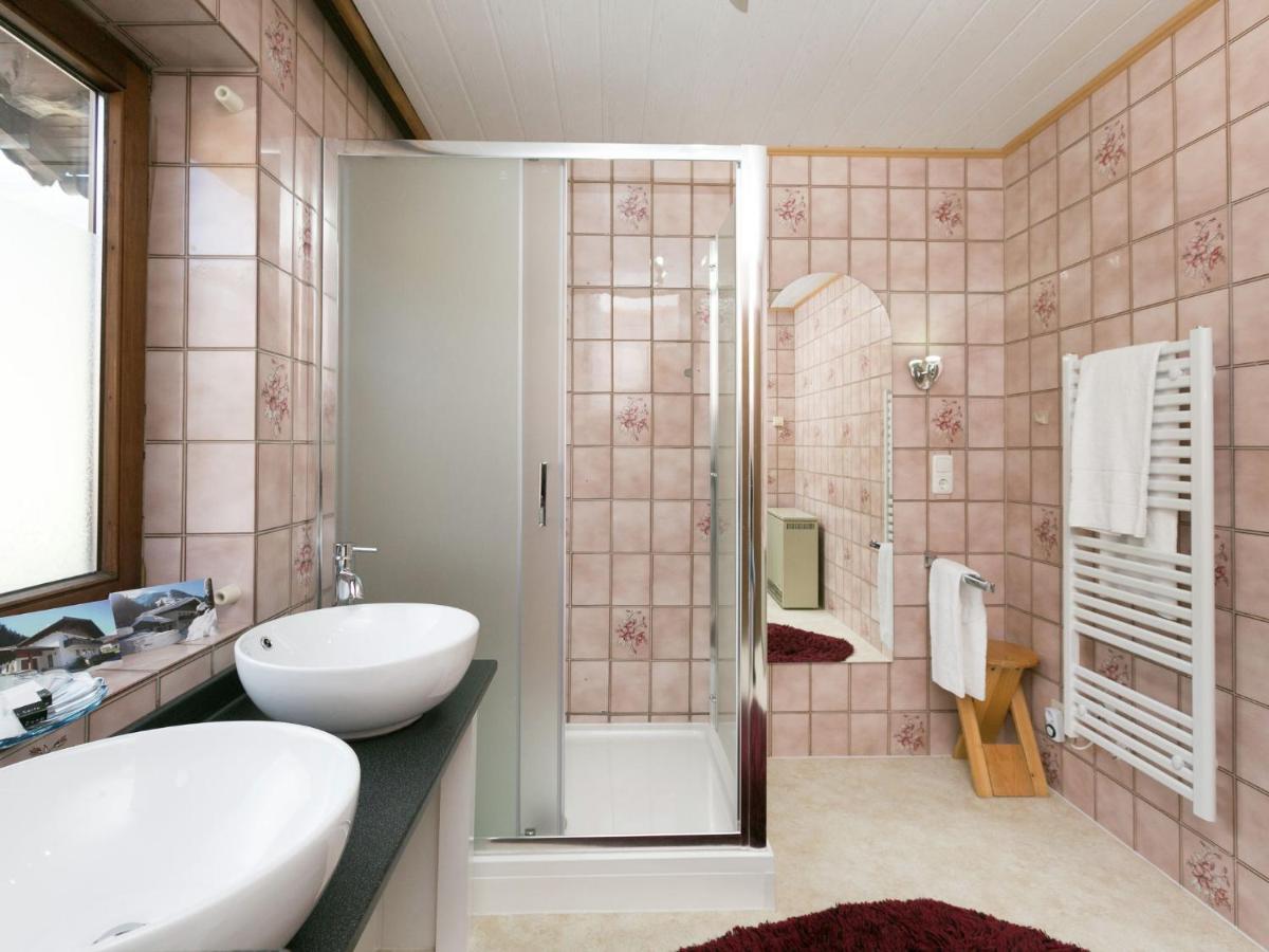 Apartment In Salzburgerland Near The Ski Area Viehhofen Eksteriør billede